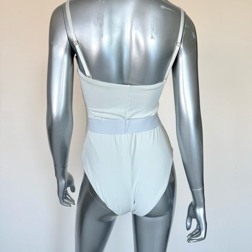 SKIMS women bodysuit with belt size M - Picture 3 of 7
